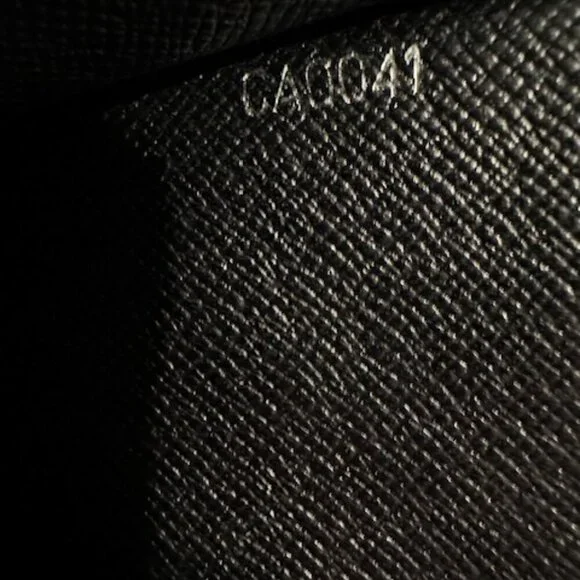 Louis Vuitton LV Black Taiga Leather Selenga Clutch Wristlet + COA - Picture 12 of 13